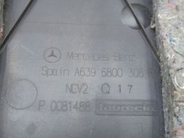 Mercedes-Benz Vito Viano W639 Panelės apdailos skydas (apatinis) A6396800306