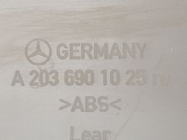 Mercedes-Benz C W203 (A) Revêtement de pilier A2036901025