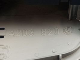 Mercedes-Benz C W203 Illuminazione sedili anteriori A2038201001