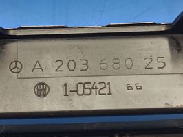 Mercedes-Benz C W203 Boîte / compartiment de rangement pour tableau de bord A20368025