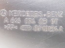 Mercedes-Benz C W203 Rura / Wąż dolotowy powietrza A6460940397