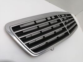 Mercedes-Benz CLK A208 C208 Grille de calandre avant 2088800085