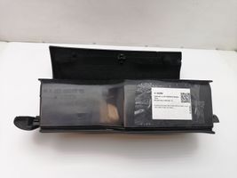 Mercedes-Benz C W203 Sportellino/coperchio vano portaoggetti A2036800698