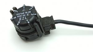 Mercedes-Benz 380 560SEC C126 Sensor 0135457828