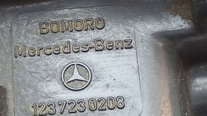 Mercedes-Benz E W123 Zamek drzwi przednich 1237230208