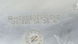 Mercedes-Benz E W123 (C) statņa dekoratīvā apdare 1236900425