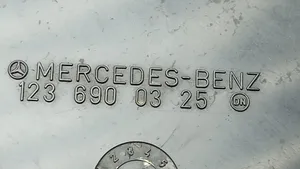 Mercedes-Benz E W123 (C) statņa dekoratīvā apdare 1236900325
