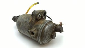 Mercedes-Benz E W123 Boîtier de filtre à carburant 0450101011