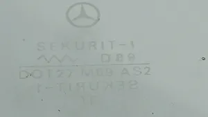 Mercedes-Benz 250 280 C CE W114 Takaoven ikkunalasi 
