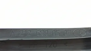 Mercedes-Benz E W212 Garniture d'extrémité latérale du tableau de bord A2126800507