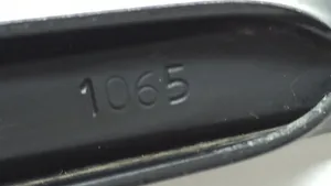 Cadillac SRX Priekinio stiklo valytuvų kojelė 24023386