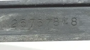 Cadillac SRX Takapuskurin kannake 25757848