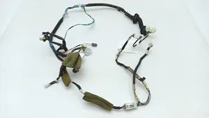 Lexus LS 430 Cableado de puerta trasera 8215350050