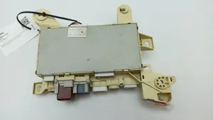 Lexus LS 430 Module de fusibles 8273050100