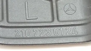 Mercedes-Benz CLK A208 C208 Autres éléments de garniture porte avant 2107230124