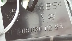 Mercedes-Benz CLK A208 C208 Garniture, panneau de grille d'aération latérale 2088300254