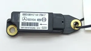Mercedes-Benz CLK A208 C208 Датчик удара надувных подушек 0018200726