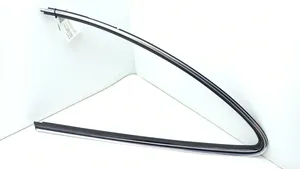 Mercedes-Benz CLK A208 C208 Galinio šoninio stiklo apdaila 