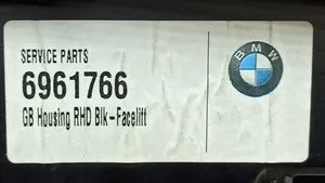 BMW Z4 E85 E86 Daiktadėžės (bordačioko) komplektas 511669617669