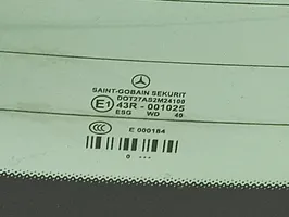Mercedes-Benz E W212 Parabrezza posteriore/parabrezza 2126701580