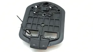 Mercedes-Benz E W212 Staffa supporto del triangolo d’emergenza 2118900814