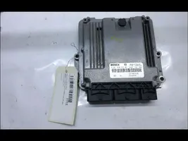 Renault Clio IV Sterownik / Moduł ECU 237102748R