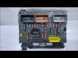 Citroen C3 Ramka / Moduł bezpieczników 