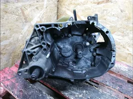 Renault Express Manual 4 speed gearbox 7701666131