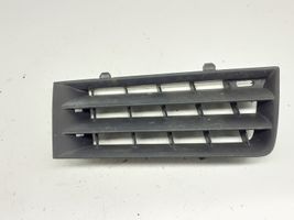 Renault Megane II Maskownica / Grill / Atrapa górna chłodnicy 8200114157