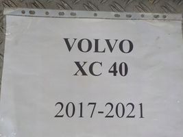 Volvo XC40 Schowek deski rozdzielczej / Komplet 