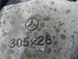 Mercedes-Benz C W205 Fuso a snodo con mozzo ruota anteriore A2052100