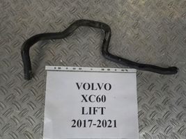 Volvo XC60 Tubo flessibile del liquido di raffreddamento del motore 31338302