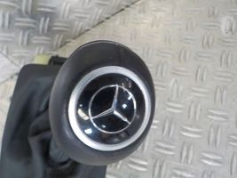 Mercedes-Benz GLK (X204) Lewarek zmiany biegów / górny A2042674124