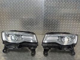 Jeep Grand Cherokee Lot de 2 lampes frontales / phare 68144708AD