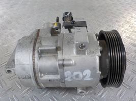 Hyundai Tucson TL Ilmastointilaitteen kompressorin pumppu (A/C) F500RFFEA02