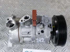 Audi A4 S4 B9 8W Ilmastointilaitteen kompressorin pumppu (A/C) 8W08168BL