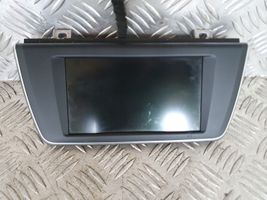 BMW 2 F46 Panel / Radioodtwarzacz CD/DVD/GPS 6822077