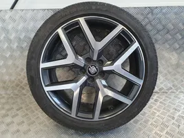 Seat Arona R18 alloy rim 6F9601025B