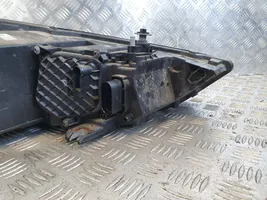 Audi A1 Lampa przednia 8XA941005