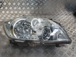 Toyota Auris 150 Lampa przednia 81110-02A40