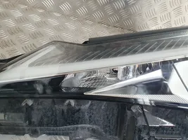 Lexus UX Lampa przednia 