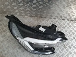 Renault Captur II Lampa przednia 260104095R