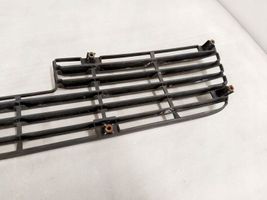 Mitsubishi Galant Grille inférieure de pare-chocs avant MR441074