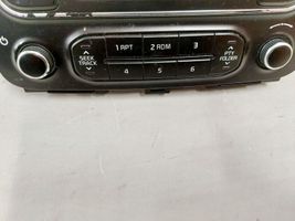 KIA Carens III Unité principale radio / CD / DVD / GPS 96170-A4610