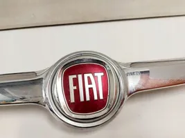 Fiat 500L Etupuskurin ylempi jäähdytinsäleikkö 735525816