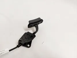 Peugeot 5008 Engine bonnet/hood lock release cable 