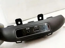 AC 428 Connecteur/prise USB 735589992735631402