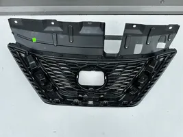 Nissan Qashqai Grille de calandre avant 