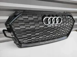 Audi RS4 B9 Grille calandre supérieure de pare-chocs avant 8W0853653AT