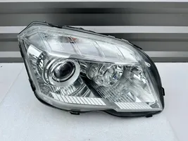 Mercedes-Benz GLK (X204) Lampa przednia a2048205461